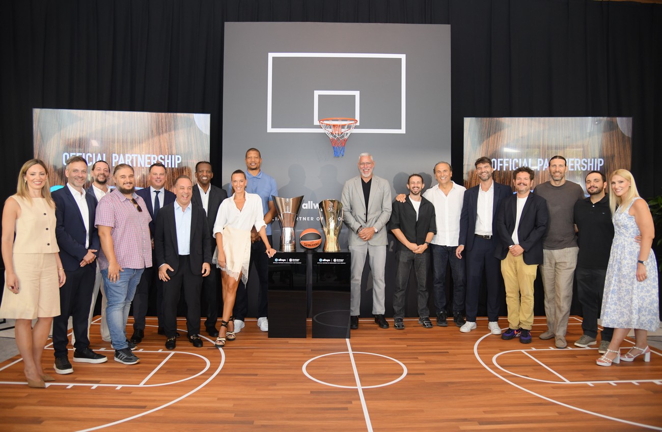 Η ομάδα της Allwyn Hellas και η ομάδα της Euroleague Basketball