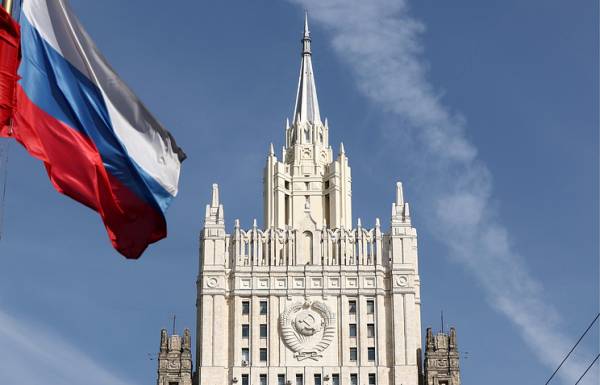 Η Μόσχα "απορρίπτει" τη Συμφωνία των Πρεσπών . Όπως αναφέρεται σε ανακοίνωση του υπουργείου Εξωτερικών της Ρωσίας, η θέση της Ρωσίας πάνω στο ....