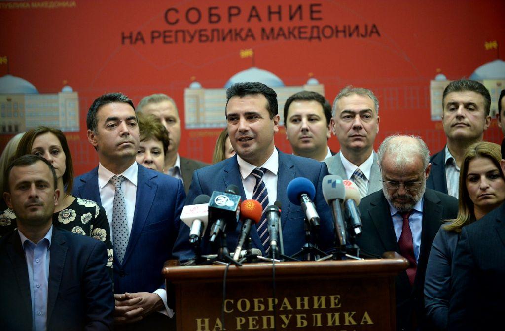 Εγκρίθηκε η Συμφωνία των Πρεσπών από τα Σκόπια . Μετά από εντονότατες ζυμώσεις του πρωθυπουργού Ζόραν Ζάεφ προκειμένου να εξασφαλίσει τους 80 ....