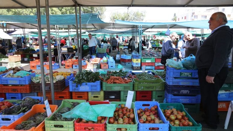 Ηράκλειο: Σε Δημόσια διαβούλευση η μετακίνηση των λαϊκών αγορών Μασταμπά και Θερίσου . Η Επιτροπή Ποιότητας Ζωής Ηρακλείου αποφάσισε να τεθεί σε ....