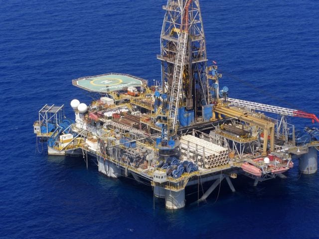 Θέμα ωρών οι ανακοινώσεις για τα πετρέλαια στην Κύπρο . Θέμα ωρών είναι η ανακοίνωση των αποτελεσμάτων των ....