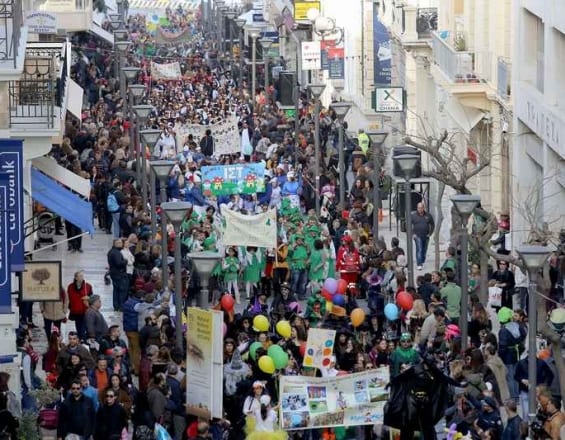 Ηράκλειο: Είχε μεγάλη επιτυχία η καρναβαλική παρέλαση . Με πολύ μεγάλη συμμετοχή και ενθουσιασμό συμμετείχαν οι Ηρακλειώτες στο Καστρινό Καρναβάλι ...