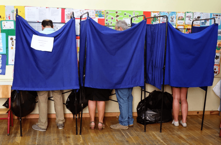 Περιφερειακές εκλογές: Δείτε πόσους σταυρώνουμε στο ψηφοδέλτιο και πώς. Ο πρώτος γύρος των αυτοδιοικητικών εκλογών θα διεξαχθεί...