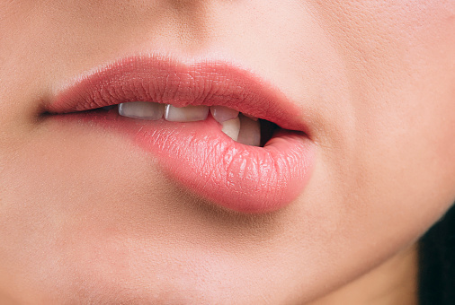 woman-lips-sex-politikakritis
