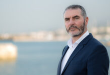 Μανώλης Χνάρης:«Κλείσιμο καταστημάτων των ΕΛΤΑ σε όλη τη χώρα και υπονόμευση της καθολικής ταχυδρομικής υπηρεσίας»