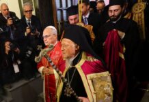 Μήνυμα ενότητας και συμπόρευσης από πάπα και οικουμενικό πατριάρχη – Η κοινή διακήρυξη και το κοινό Πάσχα