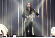 Ιουλία Καλλιμάνη: Ο έντονος εκνευρισμός στην πίστα – Της πέταξαν λουλούδια με νερό