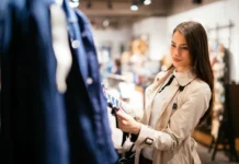 Shopping και ντοπαμίνη: Γιατί όσοι πάνε για ψώνια συχνά δηλώνουν πιο ευτυχισμένοι