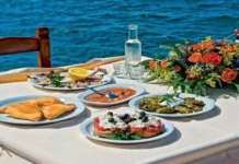 Taste Atlas: Χάσαμε την πρώτη θέση στις «100 καλύτερες κουζίνες του κόσμου» – Ποια χώρα μας πέρασε