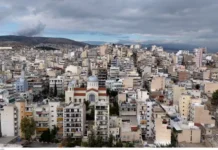 Τι αλλάζει στις πιλοτές πολυκατοικιών: Ποιος έχει δικαίωμα στάθμευσης