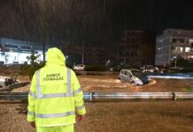 Δυο νεκροί από την κακοκαιρία: Εικόνες καταστροφής στην Αττική, αυτοκίνητα θαμμένα στη λάσπη