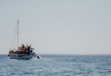 Τραγωδία νότια της Κρήτης: 48 ξεκίνησαν, 26 έφτασαν – Η 6ήμερη οδύσσεια στη βάρκα του θανάτου