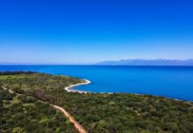 Πρωτομαγιά: Ποιες πόλεις επιλέγουν οι Έλληνες σε Ελλάδα και εξωτερικό για μια ανοιξιάτικη απόδραση