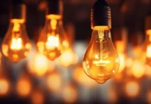 Ηλεκτρικό ρεύμα: Τι αλλάζει για τους καταναλωτές με οφειλές που αλλάζουν πάροχο