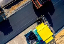 Νέα άσφαλτος από κουκούτσια ελιάς! – Γιατί την επιλέγουν χώρες όπως η Ισπανία