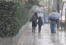 Καιρός: Βροχές και καταιγίδες έως και την 28η Οκτωβρίου – Πτώση της θερμοκρασίας και ισχυροί άνεμοι